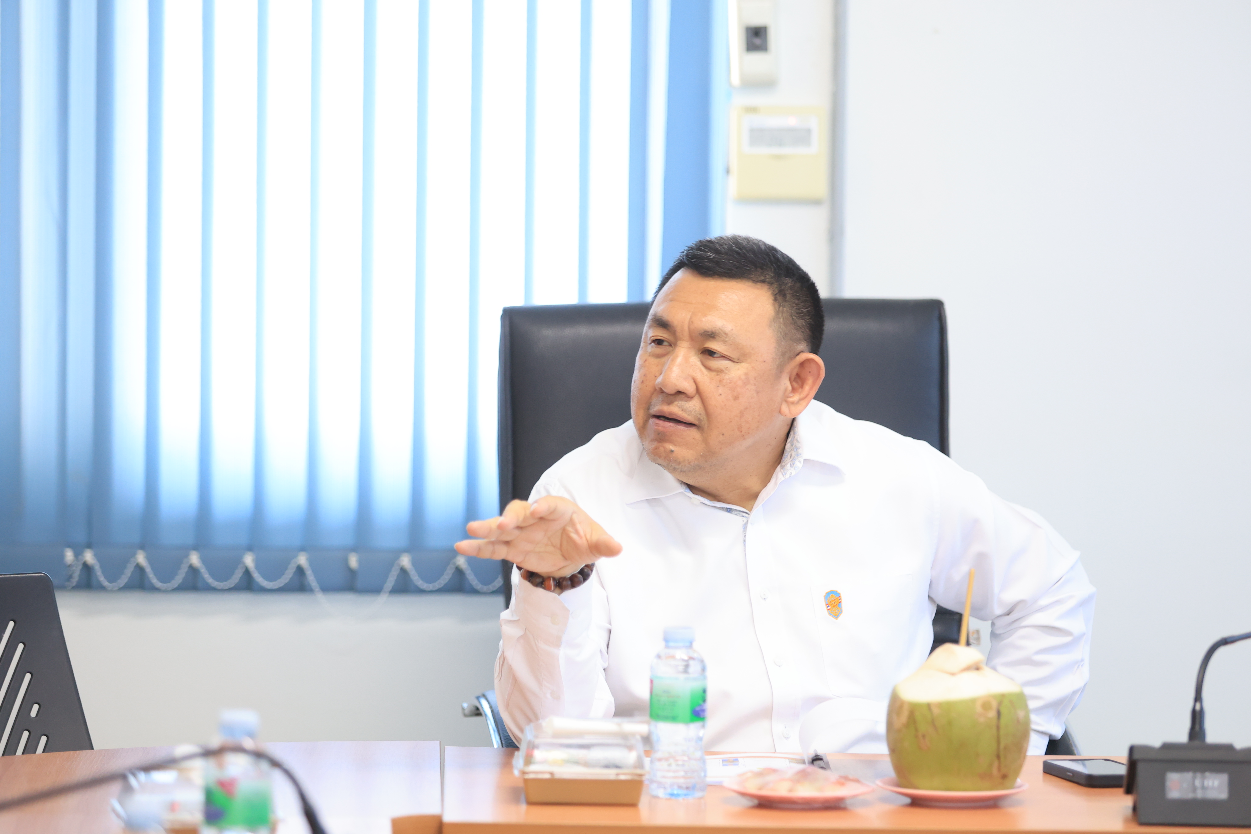 title - เลขาธิการ ส.ป.ก. ตรวจเยี่ยม ส.ป.ก. ราชบุรี